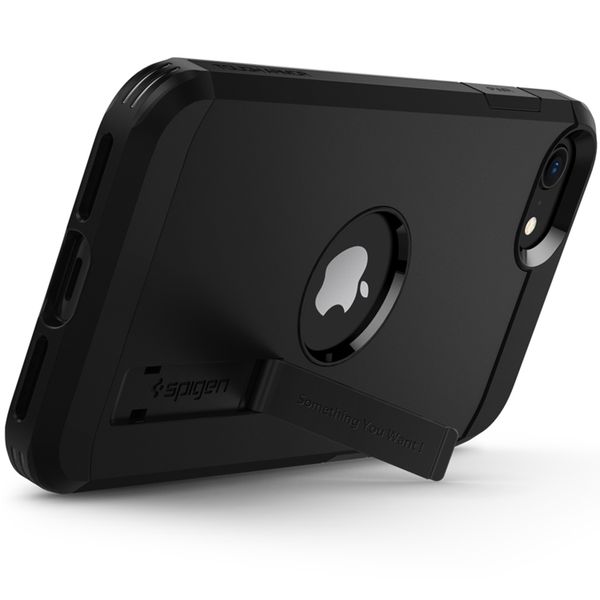 Spigen Tough Armor™ Case Schwarz für das iPhone SE (2022 / 2020)