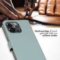 Selencia Echtleder Klapphülle für das iPhone 15 Pro Max - Air Blue