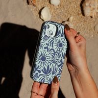 Selencia Vivid Tough Back Cover für das Samsung Galaxy A36 / A56 - Tropical Vibes Light Blue