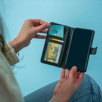 imoshion Luxuriöse Klapphülle Motorola Edge Plus - Braun