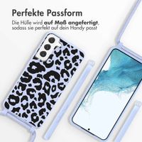 imoshion Silikonhülle design mit Band für das Samsung Galaxy S22 - Animal Lila