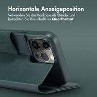 Accezz 2-in-1 Klapphülle aus Leder mit MagSafe Apple iPhone 15 Pro Max - Cedar Green