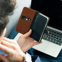 Selencia Echtleder Klapphülle Apple iPhone 11 - Hellbraun