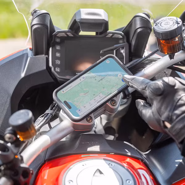 SP Connect Xtreme Series - HandyHülle Apple iPhone 15 Pro - Schwarz