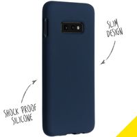 Accezz Liquid Silikoncase Samsung Galaxy S10e - Dunkelblau