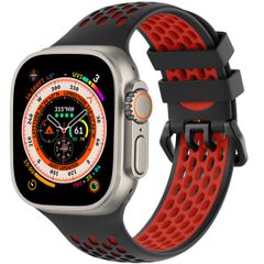 imoshion Silikonsportarmband Buckle für das Apple Watch Series 1 bis 10 / SE / Ultra (2) (44/45/46/49 mm) - Schwarz / Rot