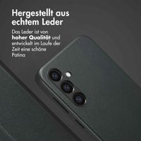 Accezz 2-in-1 Klapphülle aus Leder mit MagSafe für das Samsung Galaxy S24 Plus - Onyx Black