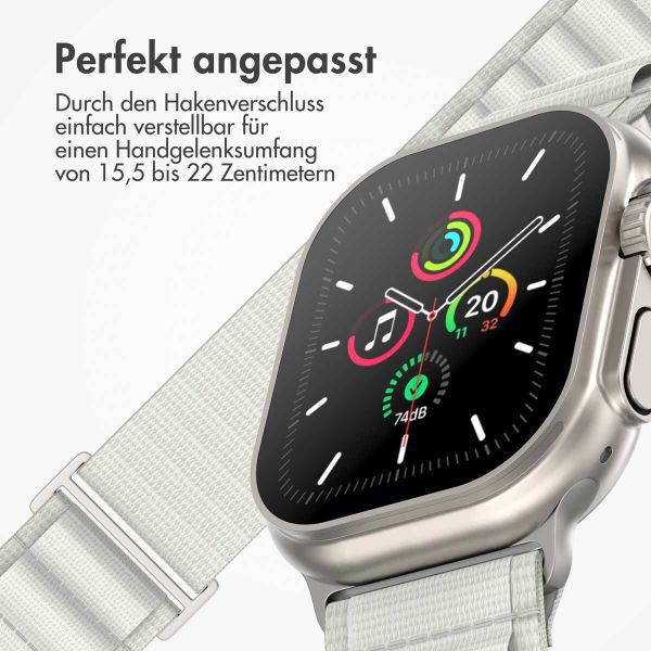 imoshion Nylon-Armband Alpine für die Apple Watch Series 1 bis 10 / SE / Ultra (2) (44/45/46/49 mm) - Starlight