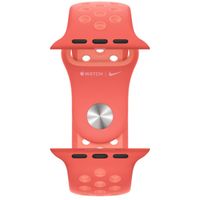 Apple Nike Sport Band für die Apple Watch Series 1 bis 10 / SE / Ultra (2) (44/45/46/49 mm) - Ember/Crimson Bliss