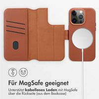 Accezz 2-in-1 Klapphülle aus Leder mit MagSafe für das iPhone 14 Pro - Sienna Brown