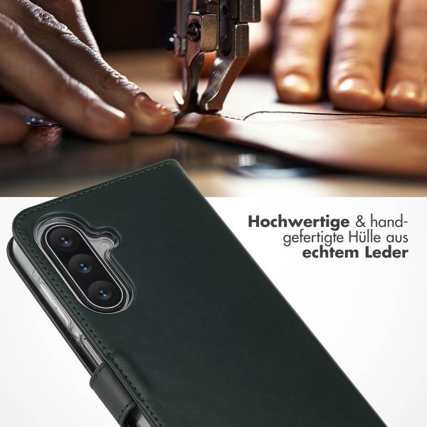 Selencia Echtleder Klapphülle Samsung Galaxy A17 - Grün
