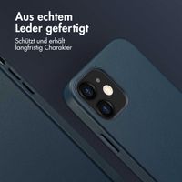 Accezz MagSafe Leather Backcover Apple iPhone 12 (Pro) - Nightfall Blue