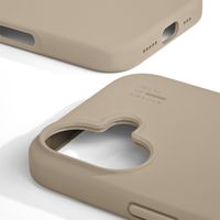 iDeal of Sweden Silikon Case für das Apple iPhone 16 - Beige