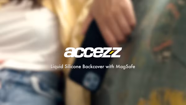 Accezz Liquid Silikoncase mit MagSafe für das Apple iPhone 14 - Nektarine