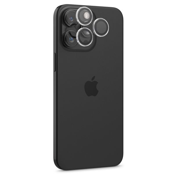 Spigen Glas.tR EZFit Optik Linsen Protektor 2er-Pack für das Apple iPhone 15 Pro / 15 Pro Max