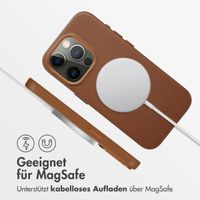 Accezz MagSafe Leather Backcover für das iPhone 15 Pro - Sienna Brown