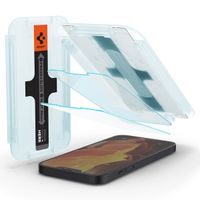 Spigen GLAStR Fit Displayschutzfolie  + Applicator 2-pack für das Apple iPhone 14 / 13 / 13 Pro