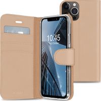 Accezz Wallet TPU Klapphülle für das iPhone 13 Pro Max - Gold