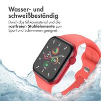 imoshion Silikonband⁺ für die Apple Watch Series 1 bis 9 / SE (38/40/41 mm) | Series 10 (42 mm) - Coral - Größe S/M