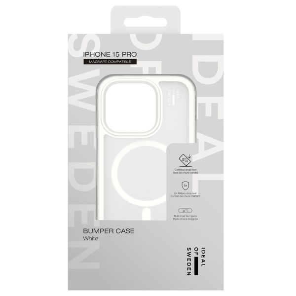 iDeal of Sweden Bumper Case MagSafe für das iPhone 15 Pro - Cloudy White