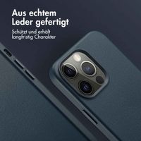 Accezz MagSafe Leather Backcover Apple iPhone 13 Pro - Nightfall Blue