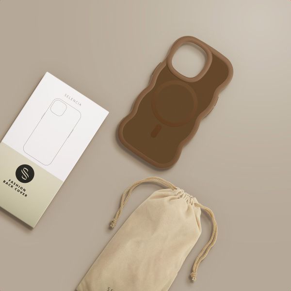 Selencia Wavy Backcover mit MagSafe Apple iPhone 13 Pro - Mocha Brown