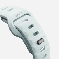 Nomad Sport Band FKM für die Apple Watch Series 1 bis 9 / SE (38/40/41 mm) | Series 10 (42 mm) - Icy Blue Glow