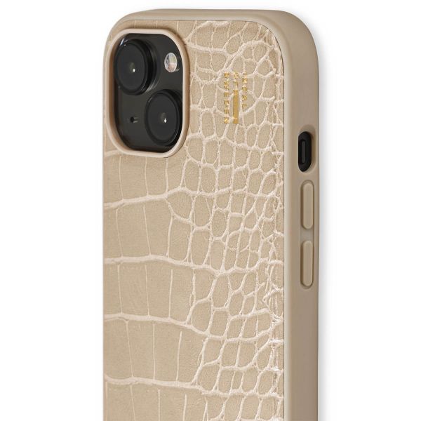 iDeal of Sweden Vegan Leather Back Cover für das iPhone 15 / 14 / 13 - Warm Beige Croco