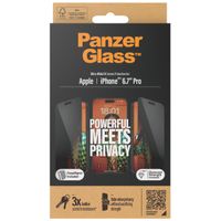 PanzerGlass Ultra Wide Fit Antibakterieller Screen Protector mit Sichtschutz inkl. Applikator Apple iPhone 15 Pro Max