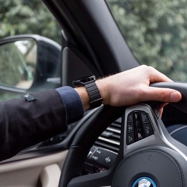 imoshion Magnetlederarmband für das Samsung Galaxy Watch 7 40/44 mm - Schwarz