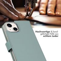 Selencia Echtleder Klapphülle Apple iPhone 14 - Air Blue