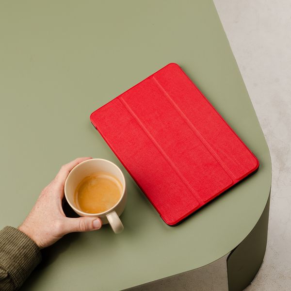 imoshion Trifold Klapphülle Apple iPad 6 (2018) 9.7 Zoll / iPad 5 (2017) 9.7 Zoll / Air 2 (2014)/Air 1 (2013) - Rot