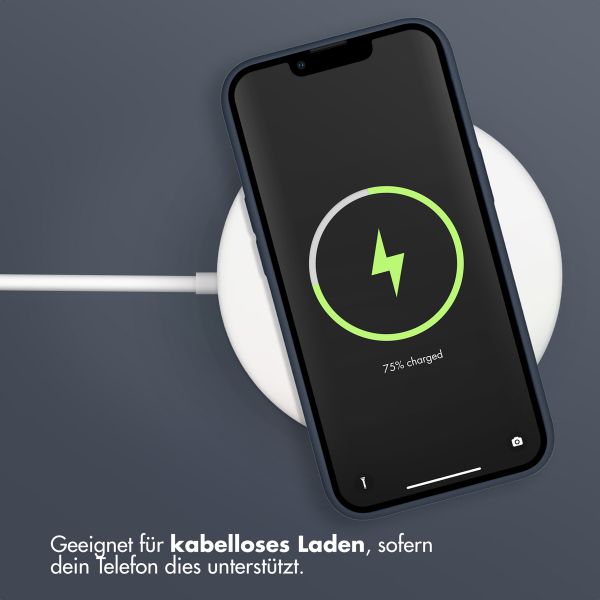 Accezz Liquid Silikoncase Apple iPhone 13 - Dunkelblau