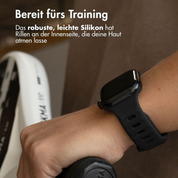 imoshion Active Sport Silikonarmband für die Apple Watch Series 1-10 / SE / Ultra (2) (44/45/46/49 mm) - Schwarz