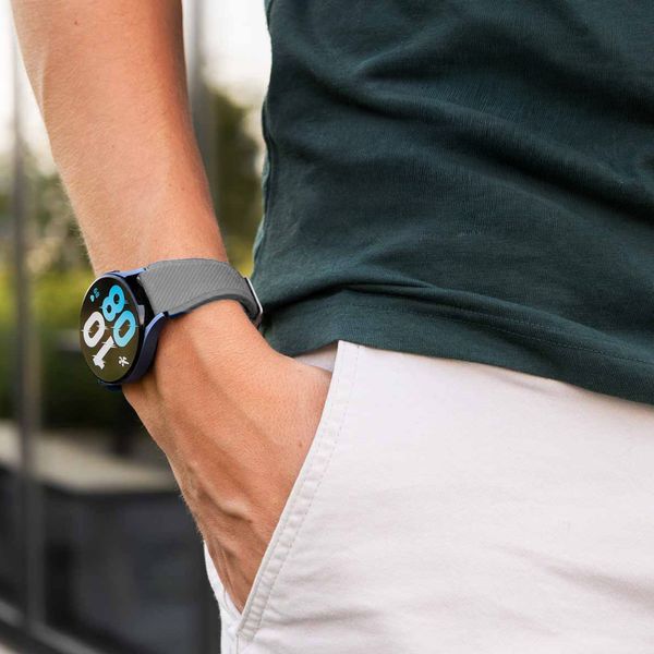 imoshion Flexibles Silikonarmband für das Samsung Galaxy Watch 8 (Classic) - 40 / 44 / 46mm - Grau