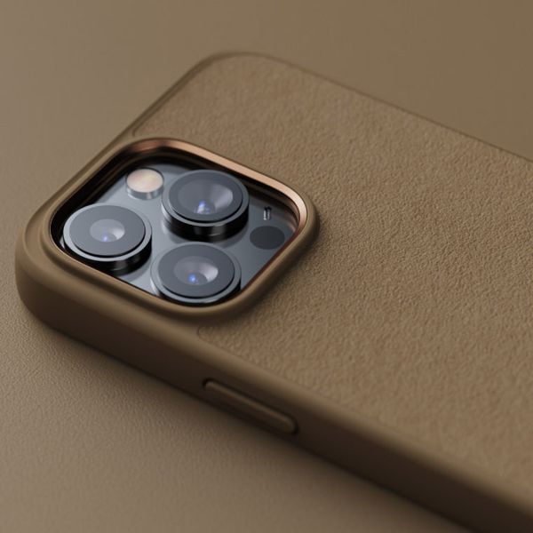 Njorð Collections Wildleder Comfort+ Case für das iPhone 14 Pro Max - Camel