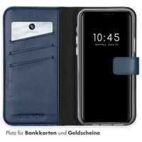 Selencia Echtleder Klapphülle für das iPhone 12 (Pro) - Blau