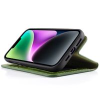 Wachikopa Magic Klapphülle 2-in-1 für das iPhone 14 - Forest Green