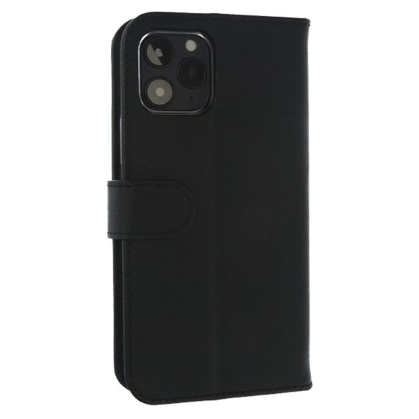 Valenta Klapphülle Classic Luxe für das iPhone 12 (Pro) - Schwarz