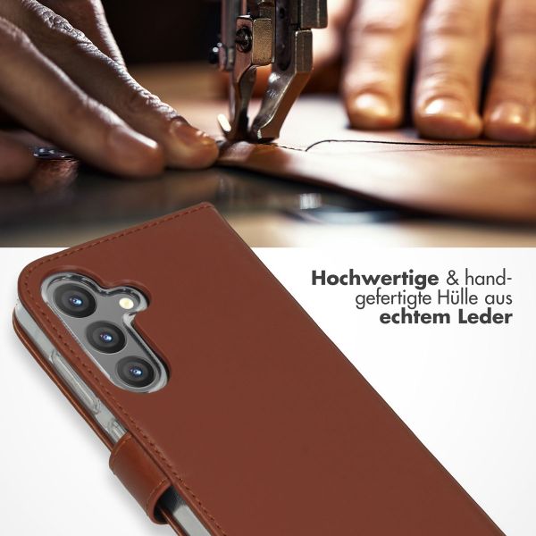 Selencia Echtleder Klapphülle Samsung Galaxy S24 - Hellbraun