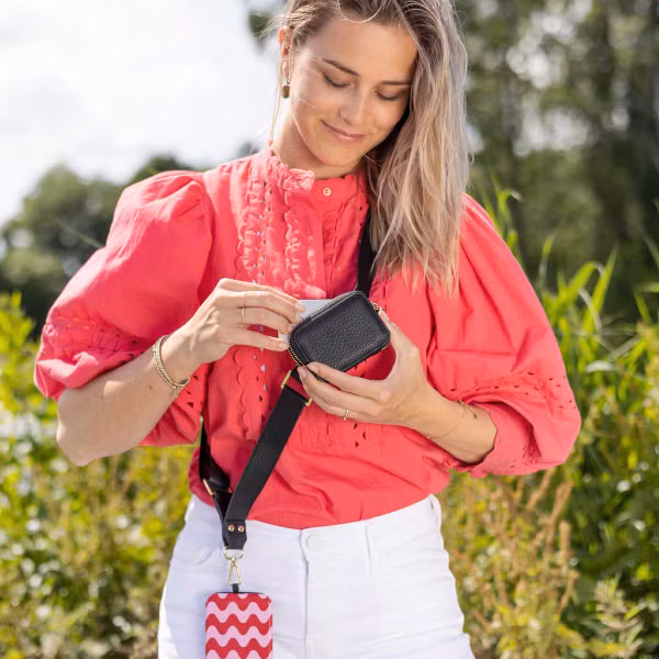 Selencia Handykette mit kleiner Tasche - Midnight Black