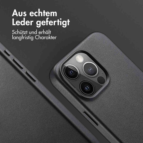 Accezz MagSafe Leather Backcover für das iPhone 15 Pro Max - Onyx Black