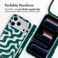 imoshion SilikonHülle design mit Band Apple iPhone 17 Pro - Petrol Green Groovy