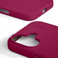 iDeal of Sweden Silikon Case für das iPhone 16 - Cranberry