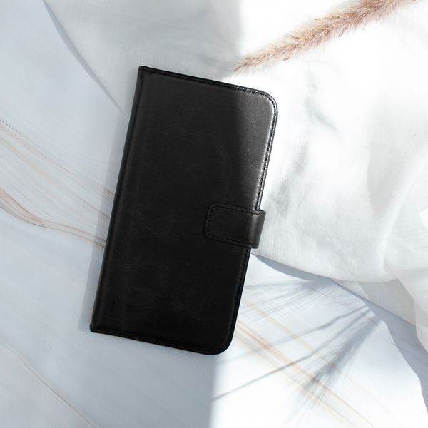 Selencia Echtleder Klapphülle für das Huawei Mate 20 - Schwarz