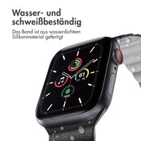 imoshion Magnetisches Silikonarmband für das  Apple Watch Series 1 t/m 11 / SE / Ultra (44/45/46/49 mm) - Schwarz / Grau