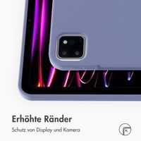 Accezz Liquid Silicone Back Cover mit Stifthalter für das iPad Pro 11 (2018/2020/2021/2022) - Lila