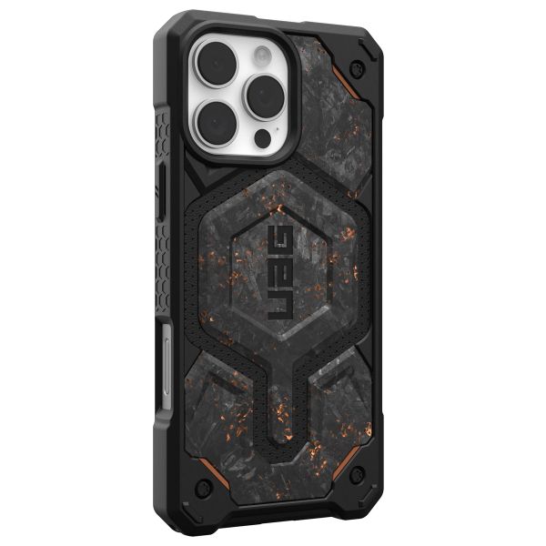 UAG Monarch Pro Backcover Apple iPhone 16 Pro Max - Forged Carbon