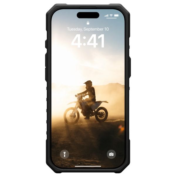 UAG Pathfinder Case für das iPhone 16 Pro - Midnight Camo