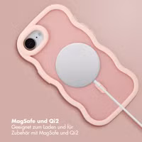 Selencia Wavy Backcover mit MagSafe Apple iPhone 16e - Soft Pink